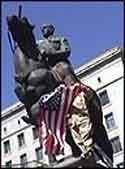 La estatua de Franco y dos patéticas imágenes.